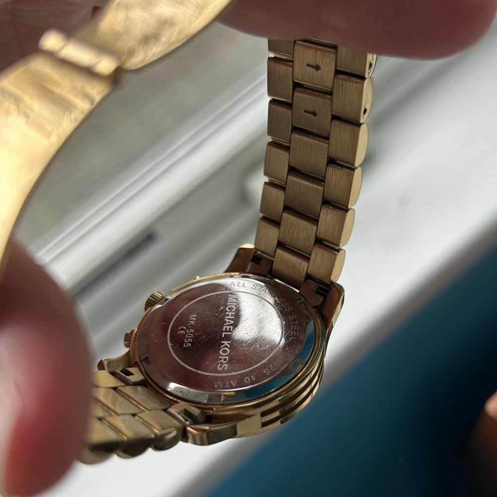 Michael Kors Gold Runway Women's Watch, Stainless Steel Watch - Picture 5 of 6